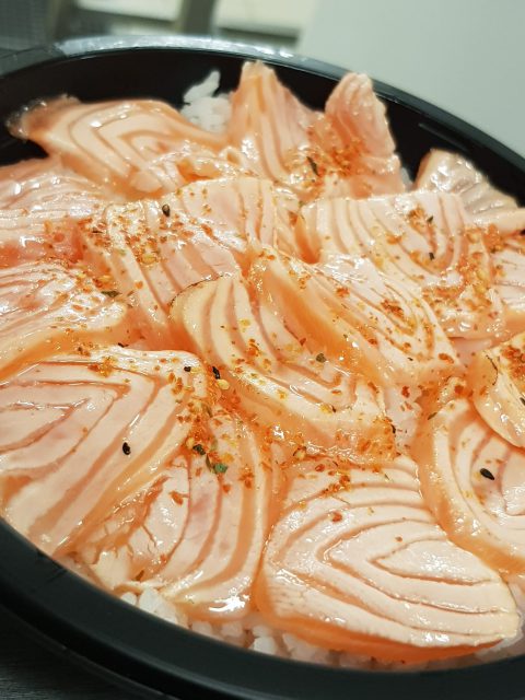 Chirashi Tataki (16 tranches)
